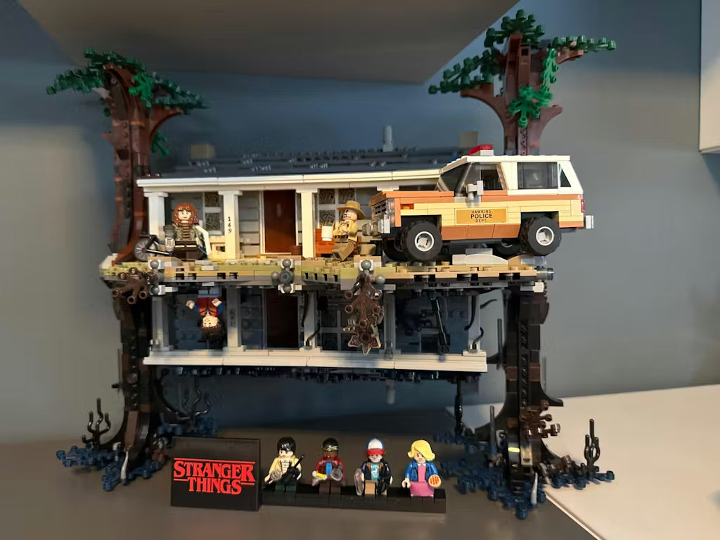 MOC Stranger Things Upside Down 75810 | 2287 el. + 8 Figurek