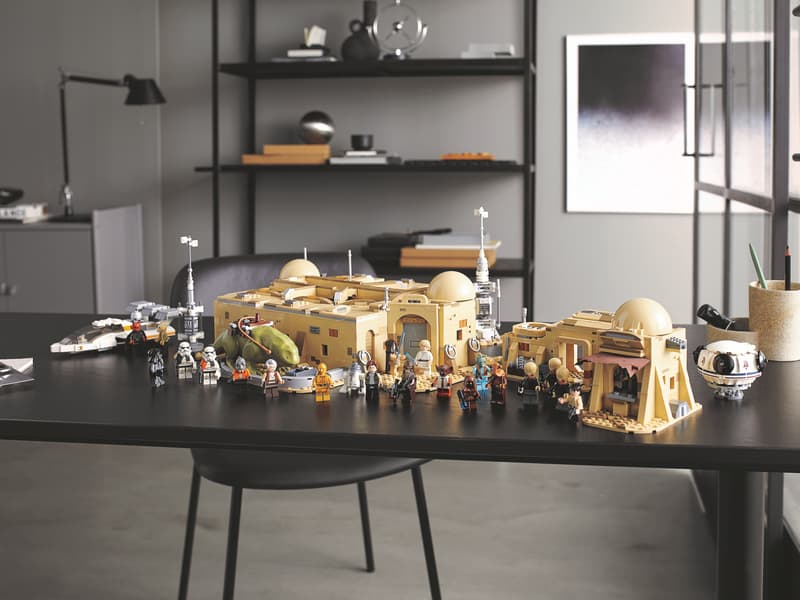MOC Star Wars Mos Eisley Cantina 75290 | 3187 el. + 21 Figurek