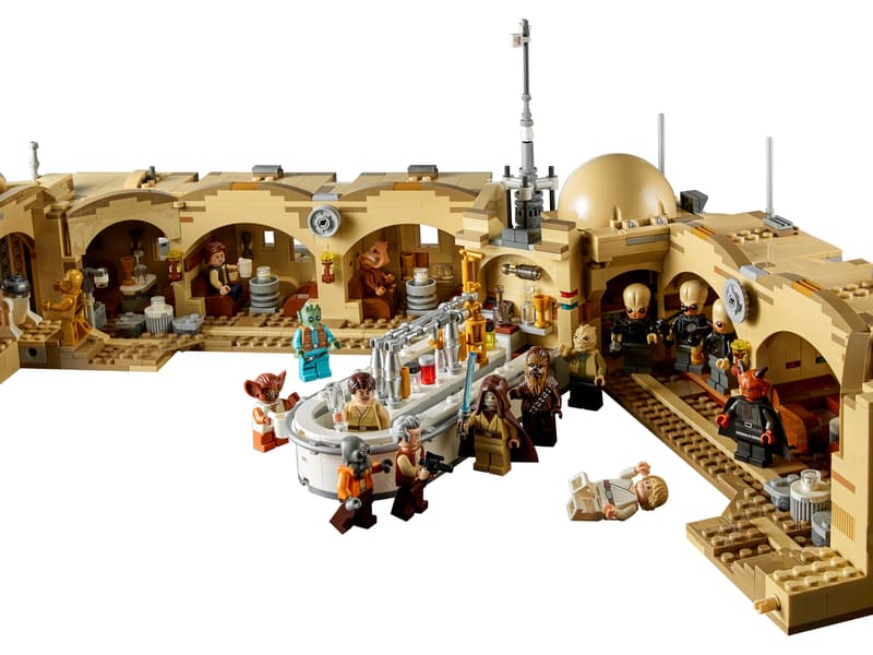 MOC Star Wars Mos Eisley Cantina 75290 | 3187 el. + 21 Figurek