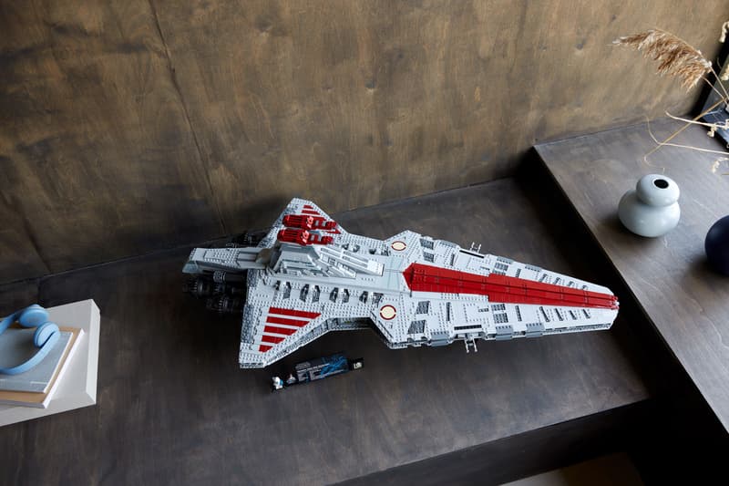 "MOC" Star Wars Venator (75367) | 5374 el. + 2 Figurki